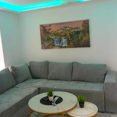 Amna Apartment *